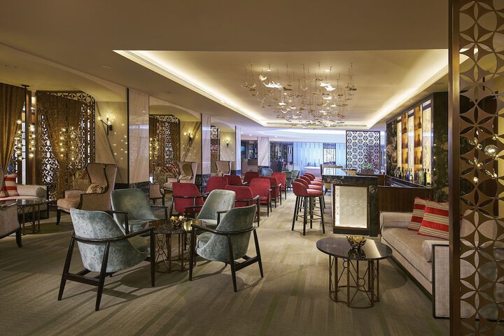 Entrance & Lobby