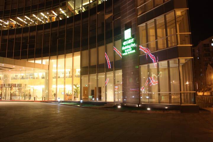 Hotel 77 of 85