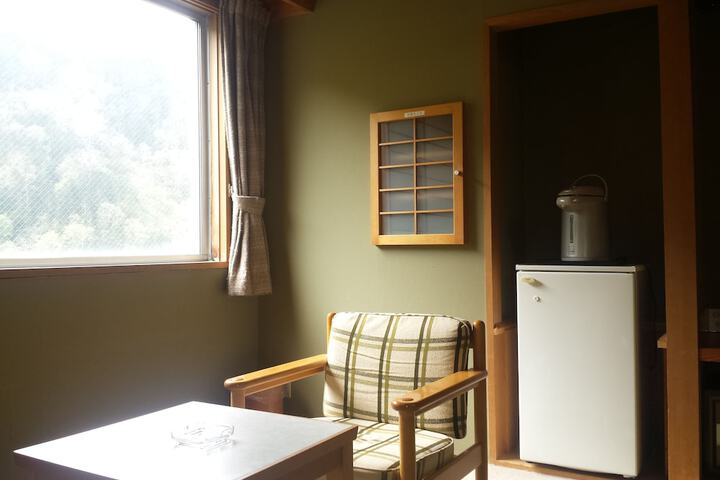 Room 17 of 84