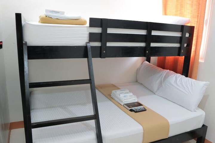 Room 21 of 49