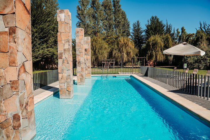 Hotel Pool