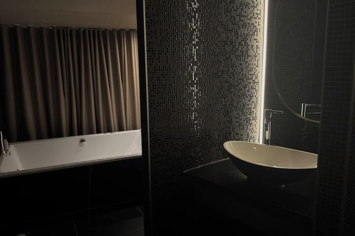 Room 652 of 780