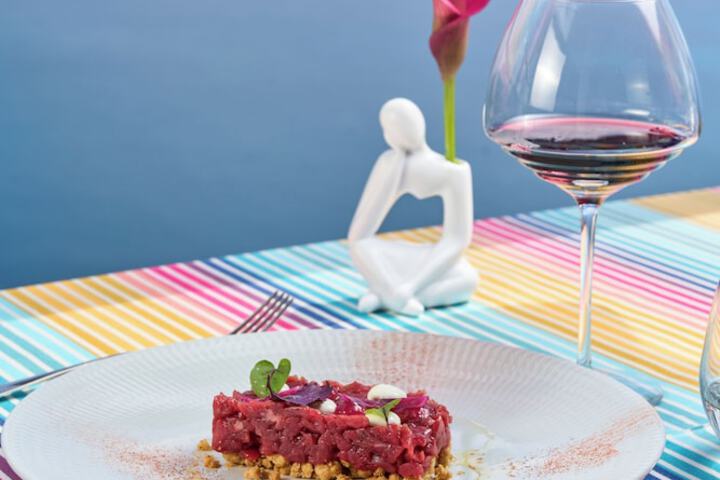 Dining 80 of 94