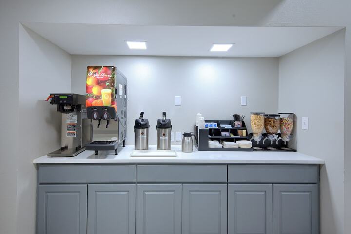 Breakfast/Coffee Service 62 of 77