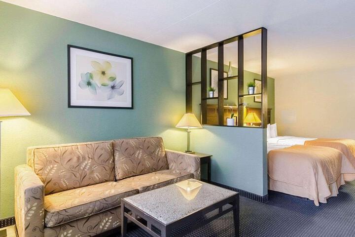 2 Double Beds (9 of 18)