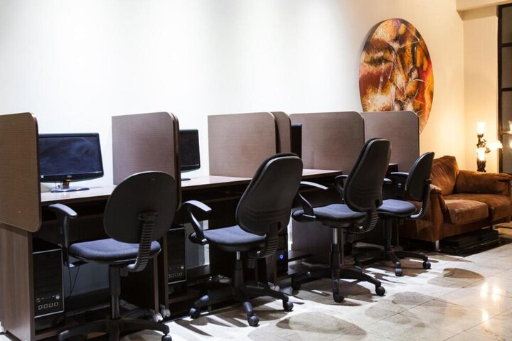 Business Center 80 of 81