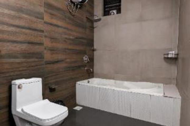 Room 20 of 42