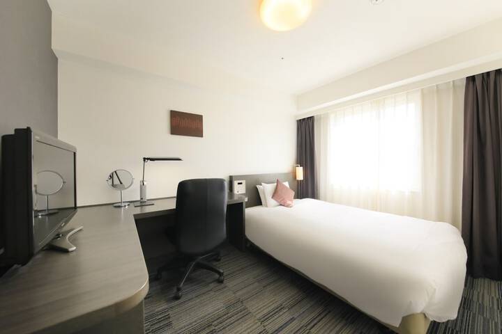 Room 19 of 53