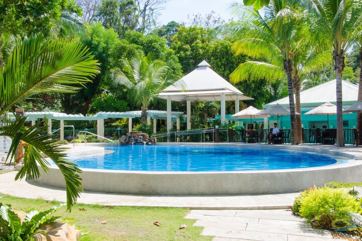Hotel Pool