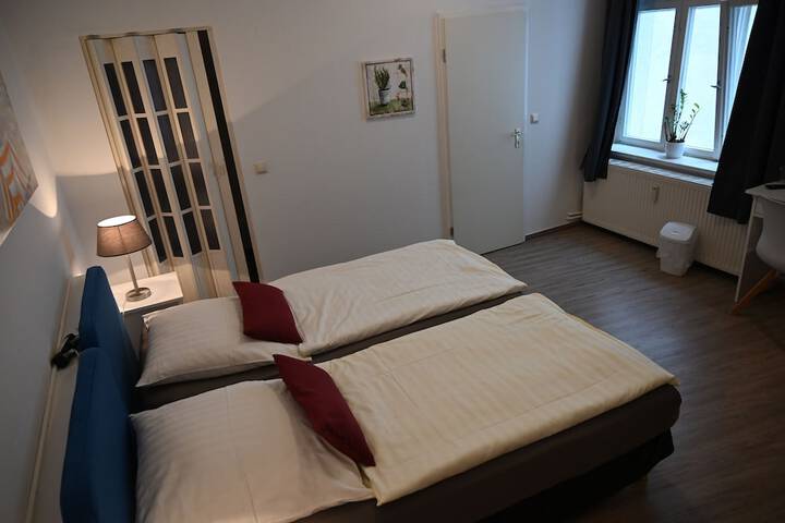 Room 33 of 149