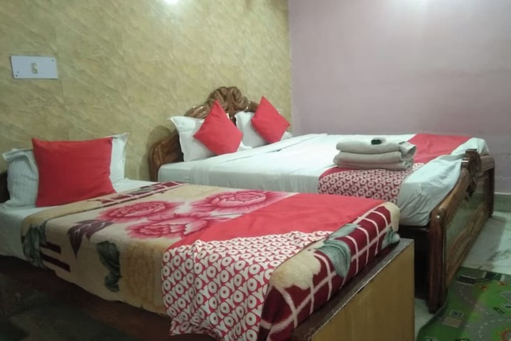Room 8 of 17
