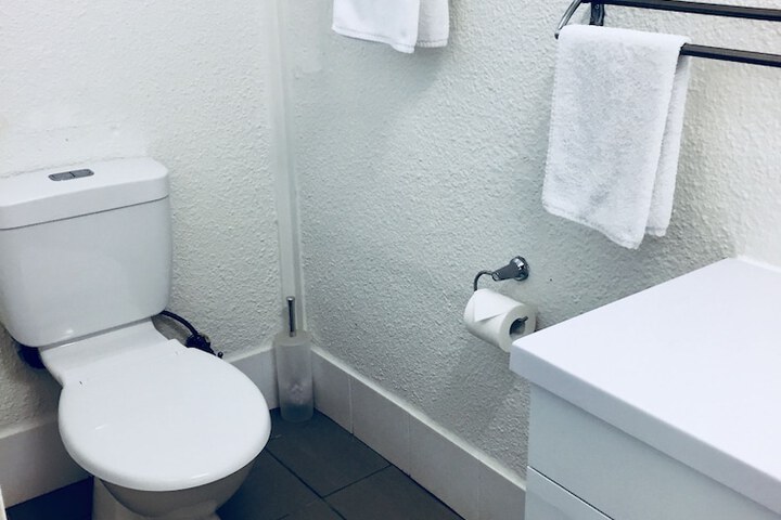 Room 12 of 24