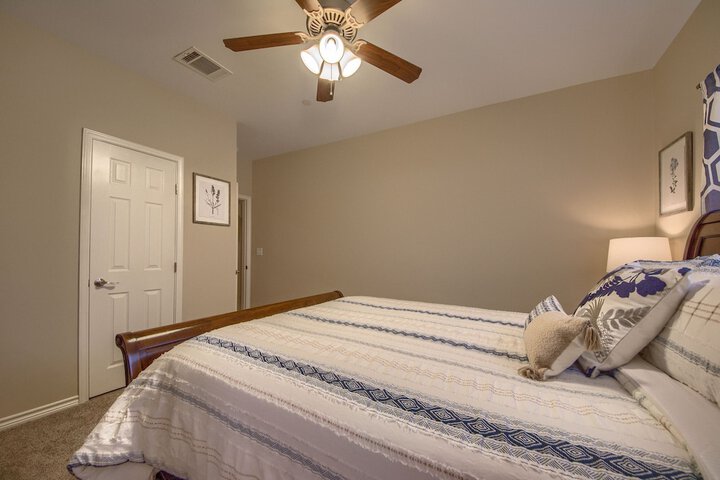 Room 6 of 47
