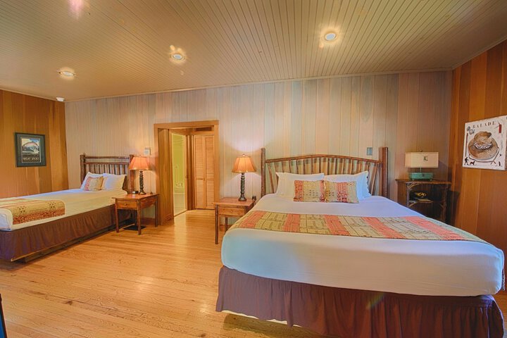 Room 46 of 243