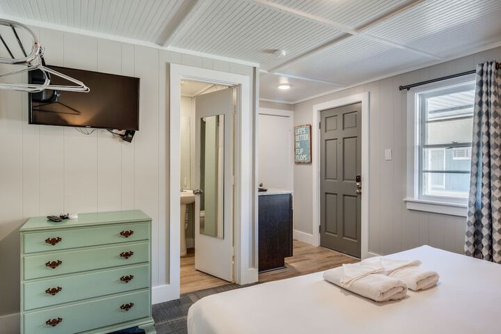Room 12 of 52