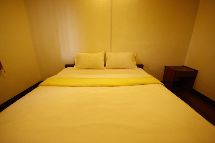Room 10 of 19