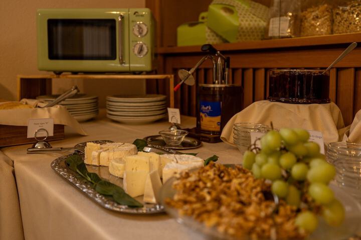 Dining 29 of 53