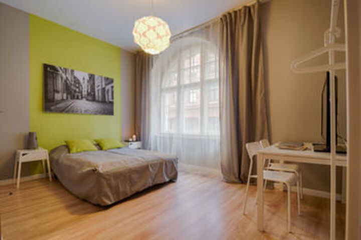 Room 7 of 14