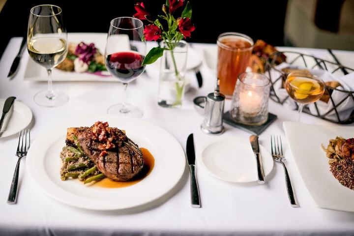 Dining 39 of 59