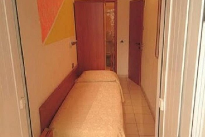 Room 11 of 59