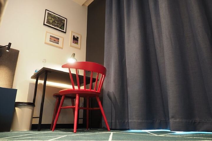 Room 9 of 25