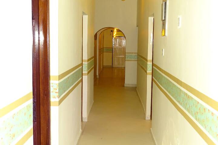 Ballroom/Hall 91 of 104
