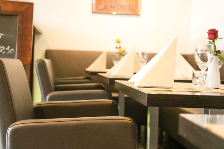 Dining 37 of 47