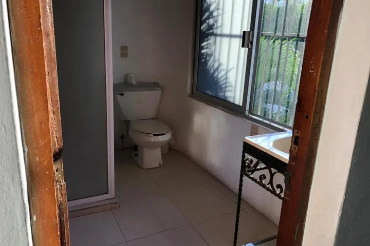 Room 5 of 13