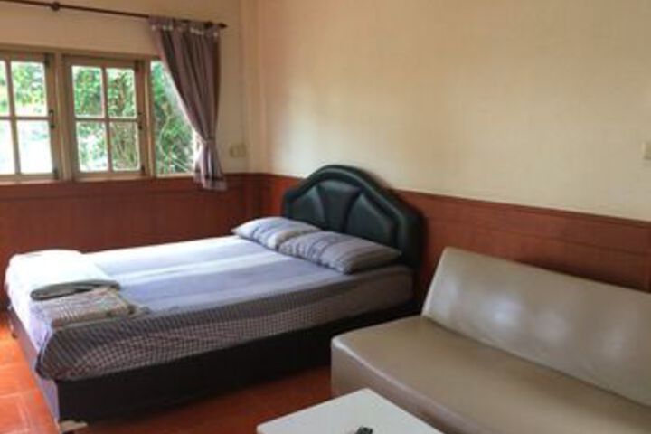 Room 12 of 22