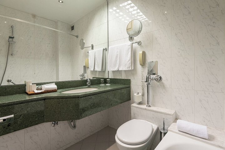 Clean Restrooms