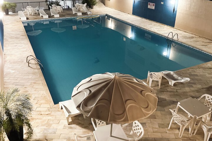 Pool 44 of 77