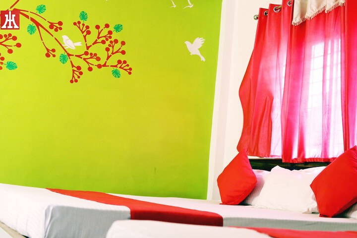 Room 6 of 17