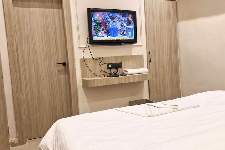 Room 7 of 17