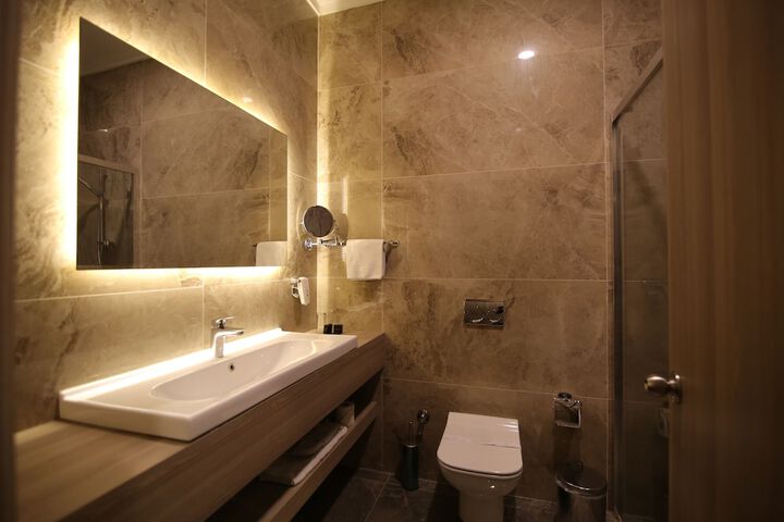 Room 3 of 13