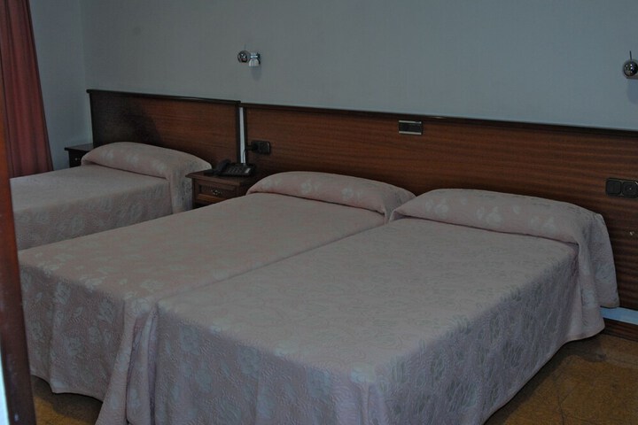 Room 14 of 42