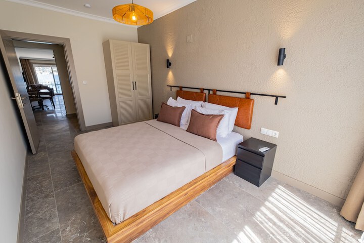 Room 13 of 63
