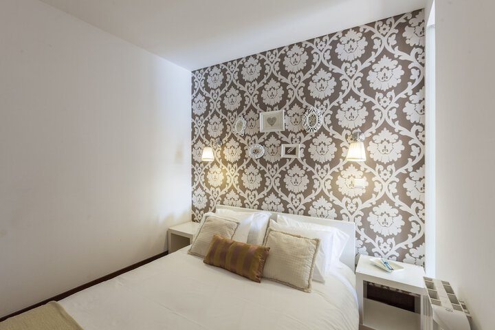 Room 3 of 54