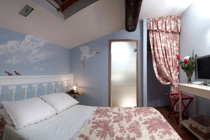 Room 14 of 63