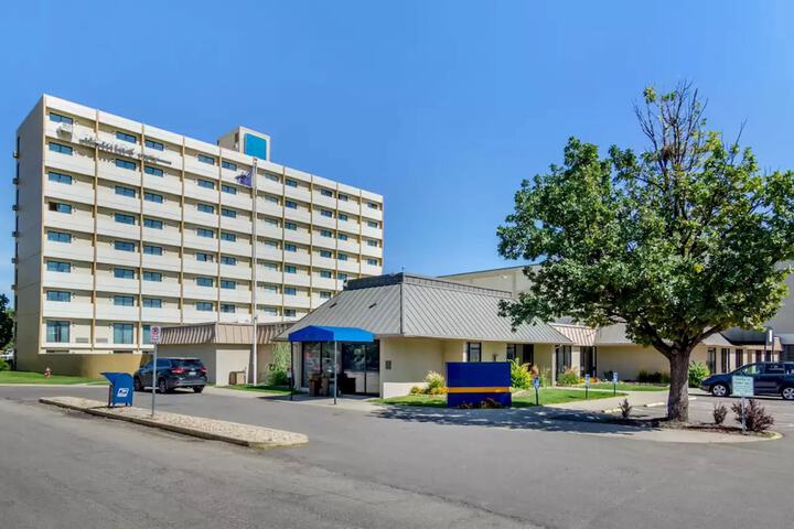 Hotel 86 of 90