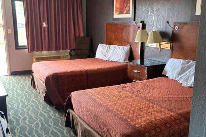 Room 2 of 7