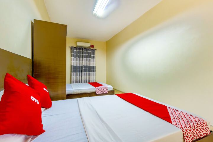Metro Deluxe Residences
