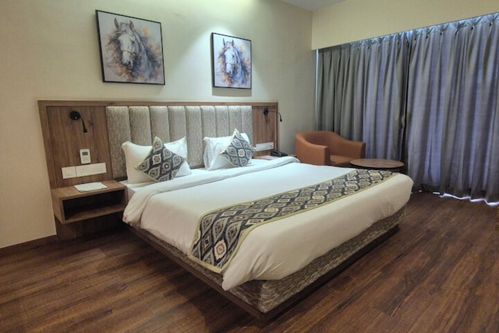 Room 32 of 87