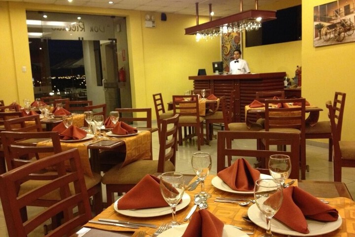 Dining 31 of 43