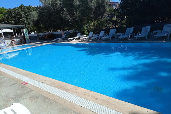 Pool 61 of 79