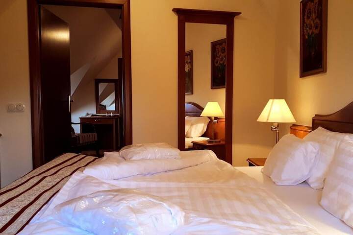 Room 16 of 58