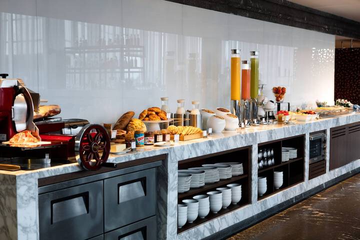 Breakfast/Coffee Service 27 of 41