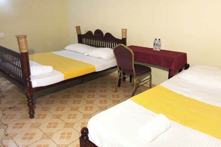 Room 13 of 48
