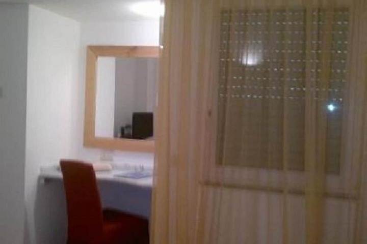 Room 6 of 55
