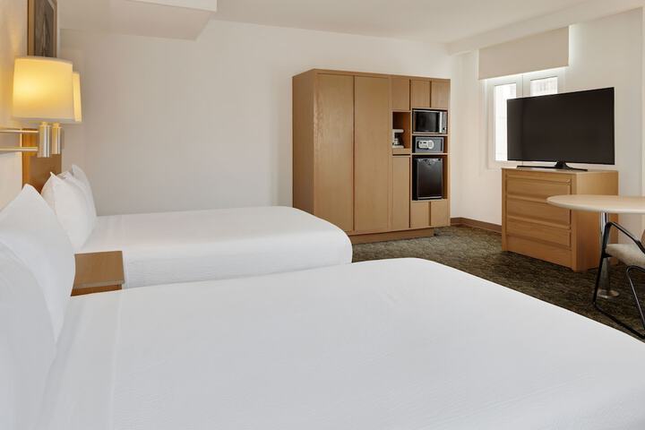 Room 16 of 48