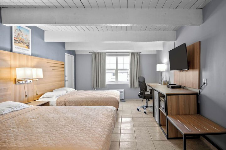 Room 21 of 39